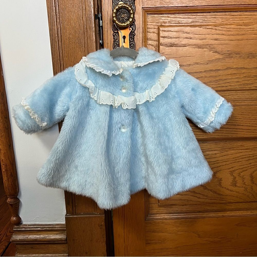 Sweet Vintage 1960s Girls Baby Blue Faux Fur Lace Embellished Swing Coat - Picture 5 of 13